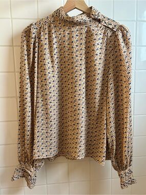 Swedish brand Lindex Printed Blouse Gold Button Neck/Cuffs Puff Sleeve